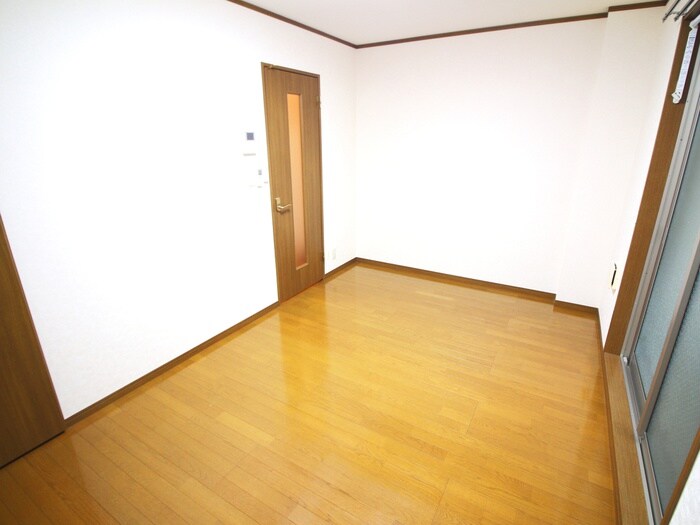 物件内観写真6　(居室)