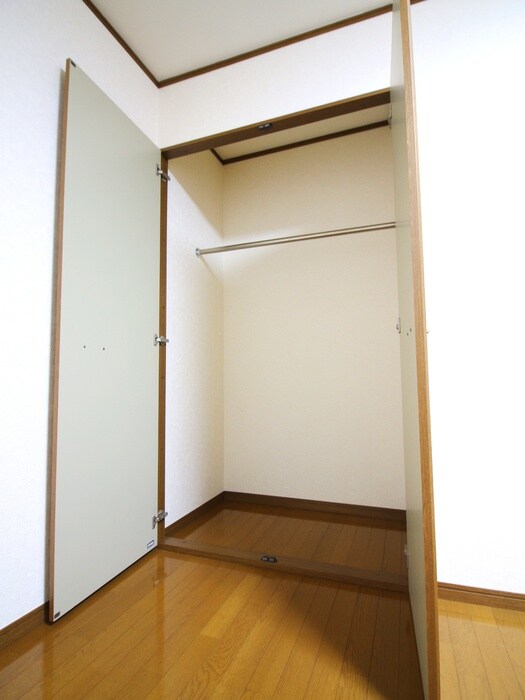 物件内観写真12　(収納)
