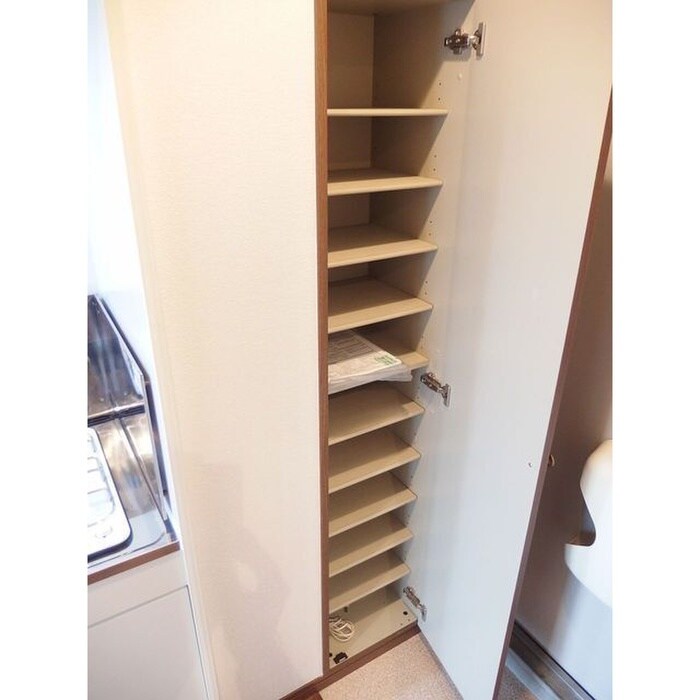 物件内観写真12　(靴箱)