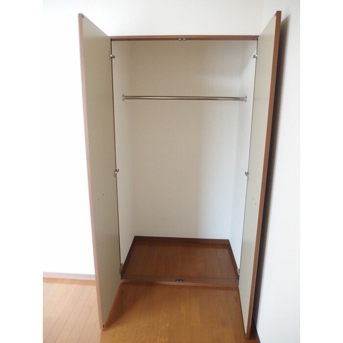 物件内観写真16　(収納)