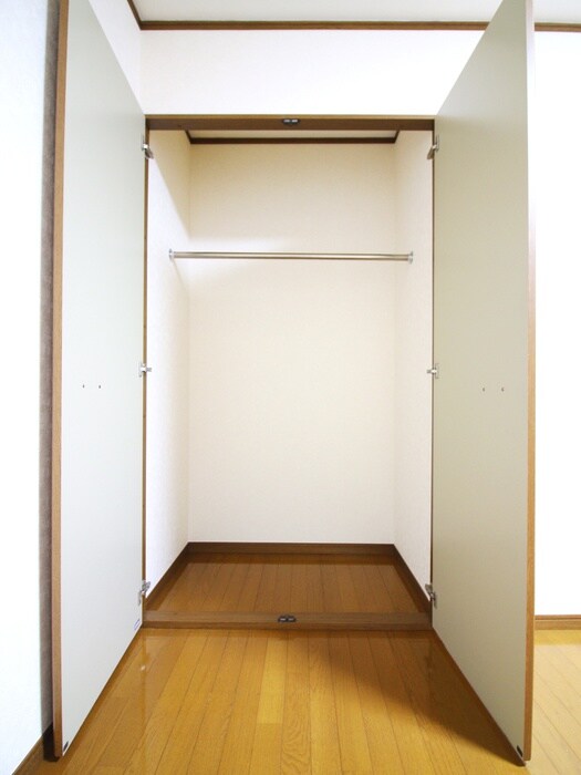 物件内観写真16　(収納)