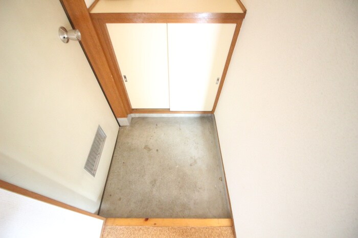 物件内観写真14　(玄関)