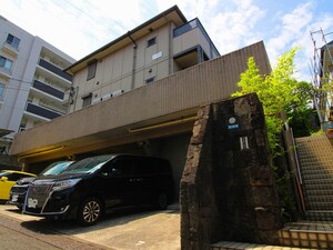 ロイヤルヒル外観写真