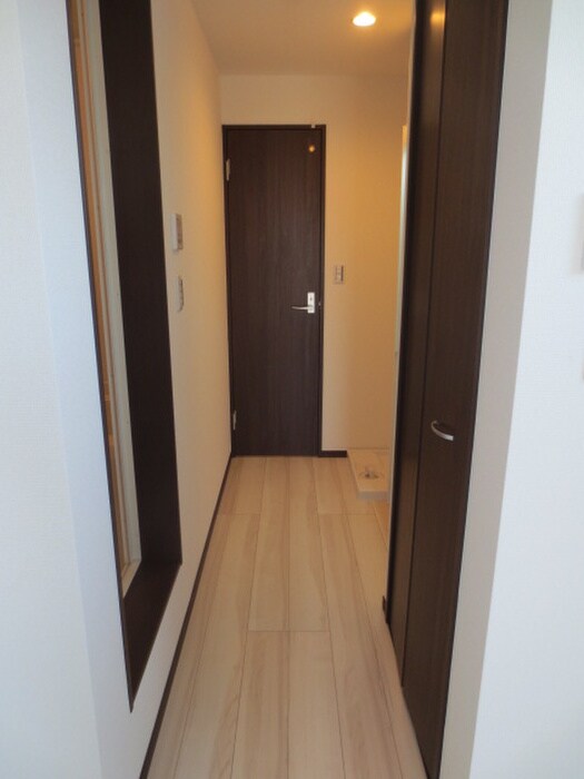 物件内観写真11　(廊下)