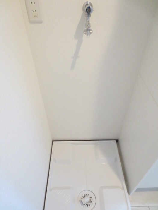 物件内観写真13　(洗濯機置場)