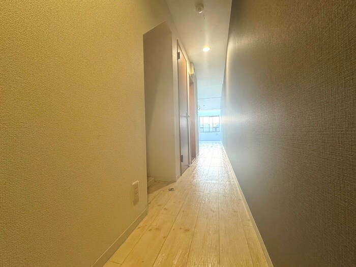 物件内観写真20　(廊下)