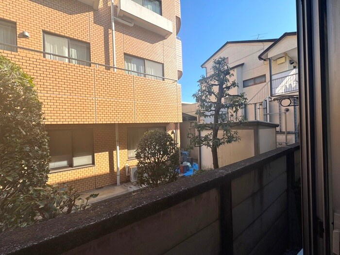 物件内観写真21　(室内からの展望)