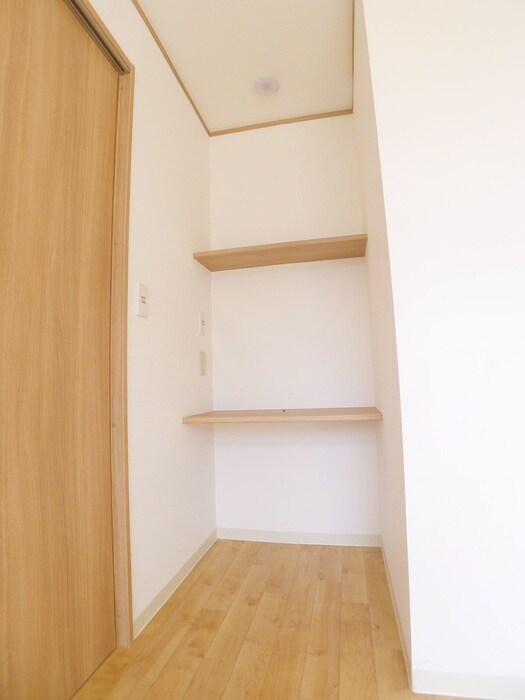 物件内観写真15　(収納)