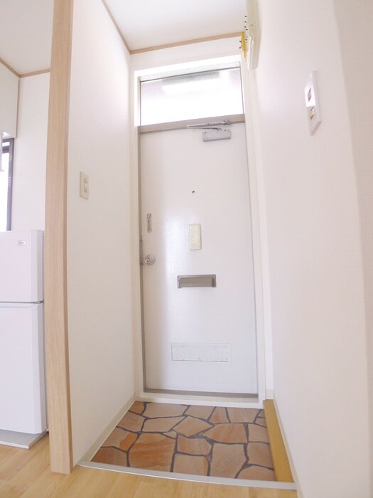 物件内観写真18　(玄関)