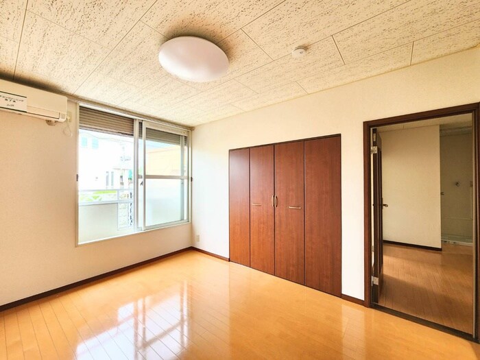 物件内観写真8　(居室)