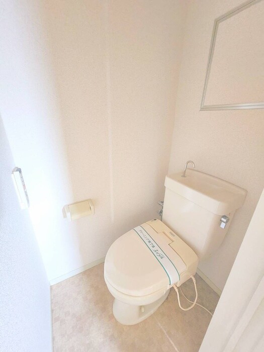 物件内観写真14　(トイレ)