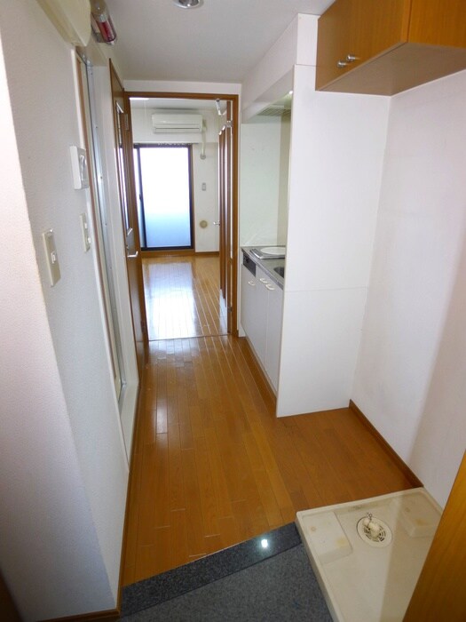 物件内観写真18　(廊下)