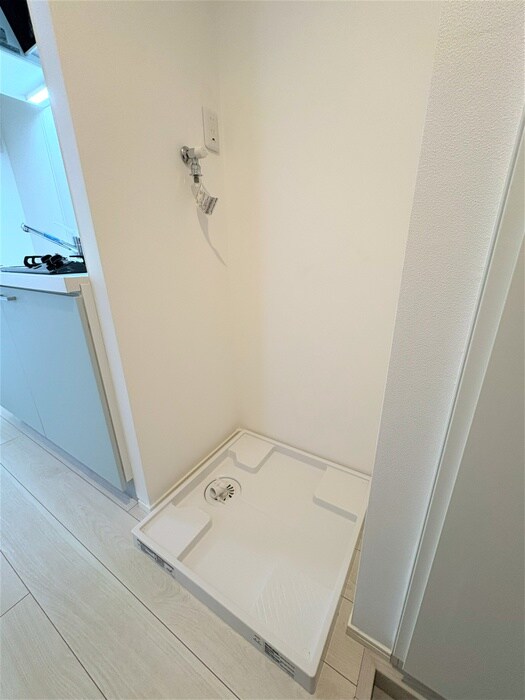 物件内観写真16　(洗濯機置場)