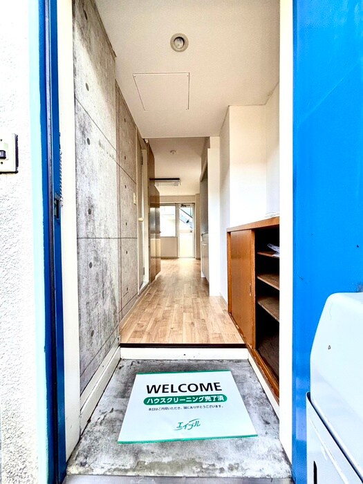 物件内観写真17　(玄関)