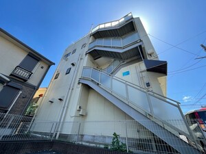 AIビル外観写真
