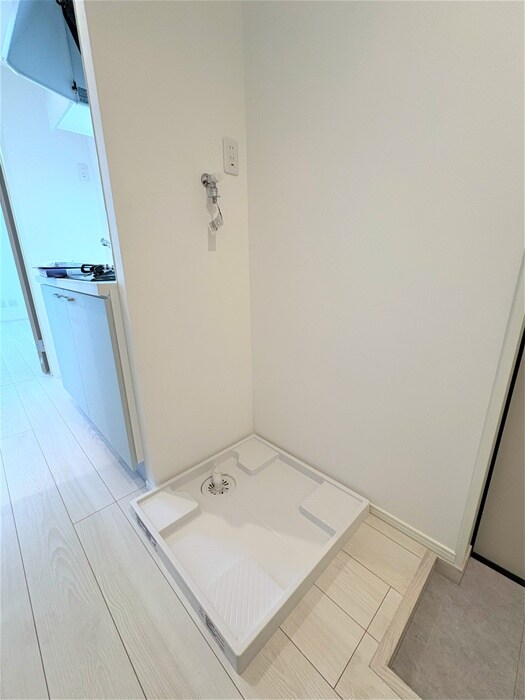 物件内観写真16　(洗濯機置場)