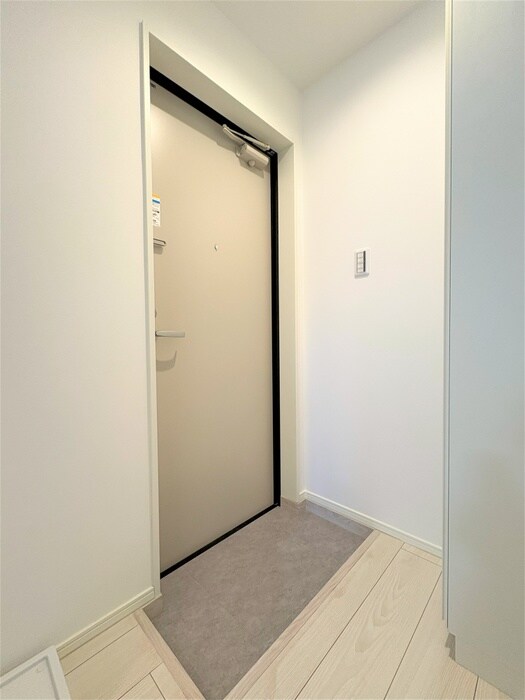 物件内観写真17　(玄関)