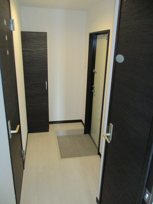 物件内観写真15　(廊下)