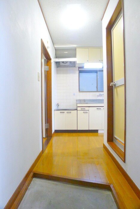 物件内観写真7　(玄関)