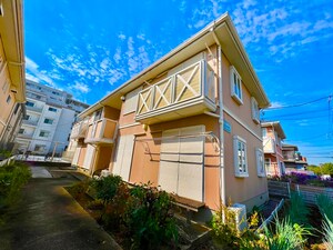 クレッセントヒルズＢ棟外観写真