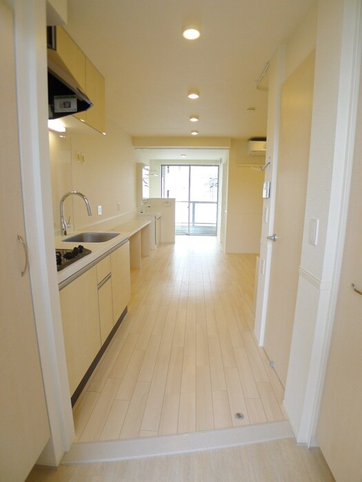 物件内観写真12　(玄関)