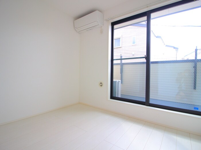 物件内観写真19　(室内からの展望)