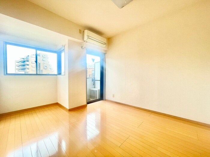 物件内観写真9　(居室)