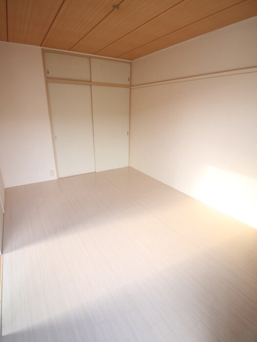 物件内観写真6　(居室)