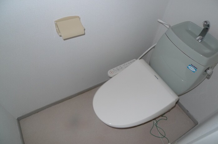 物件内観写真12　(トイレ)