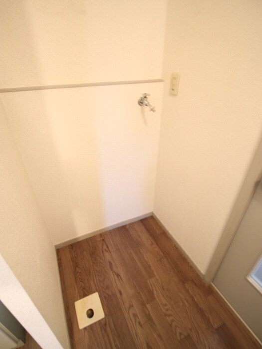 物件内観写真19　(洗濯機置場)