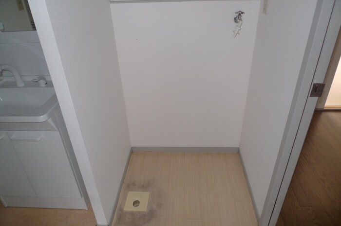 物件内観写真19　(洗濯機置場)