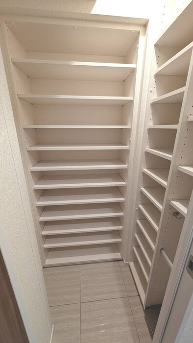 物件内観写真8　(靴箱)