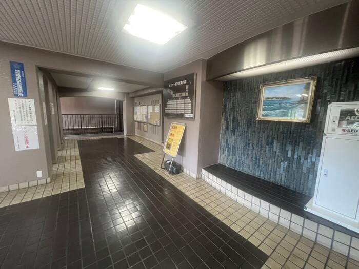 物件外観写真5　(エントランス部分)