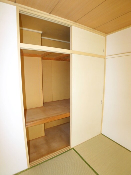 物件内観写真6　(収納)