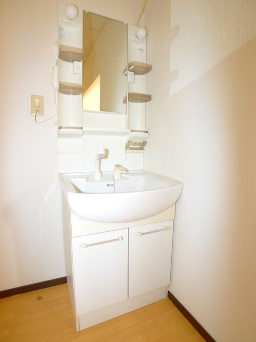 物件内観写真9　(洗面)