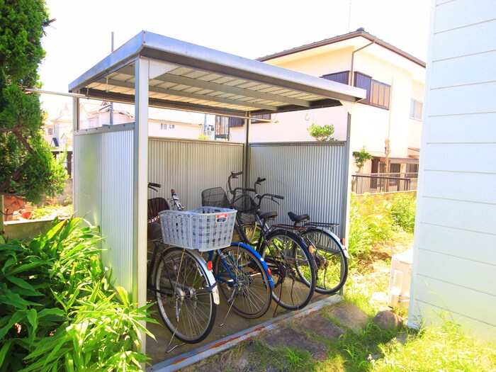 物件外観写真3　(駐輪場)