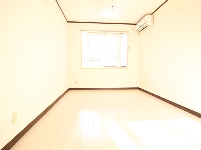 物件内観写真10　(居室)