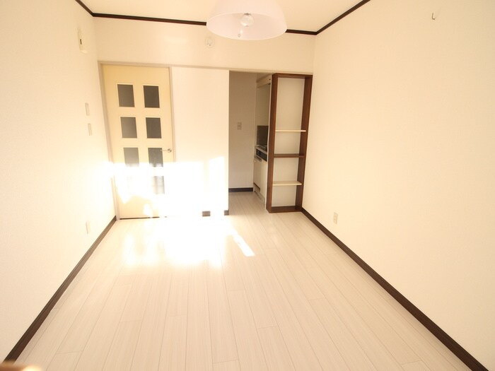 物件内観写真11　(居室)