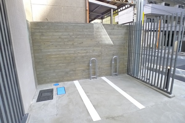 バイク置き場