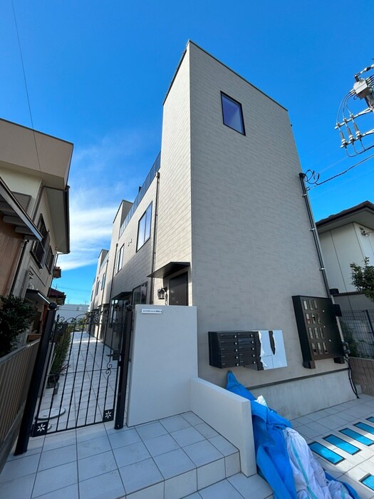 物件外観写真1　(外観写真)