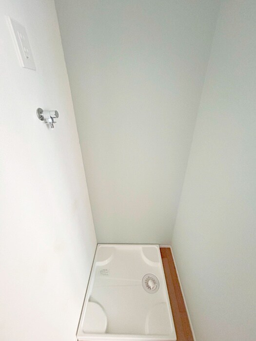 物件内観写真15　(洗濯機置場)