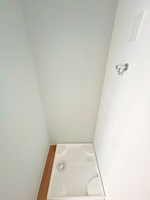 物件内観写真15　(洗濯機置場)