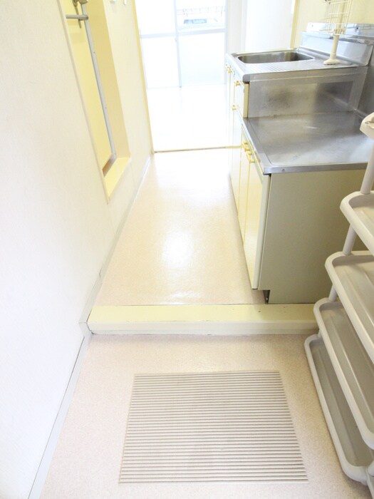 物件内観写真15　(玄関)