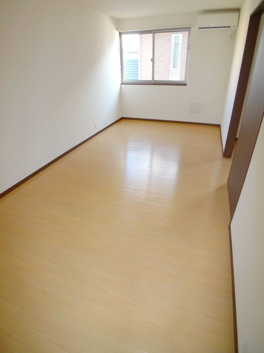 物件内観写真13　(居室)