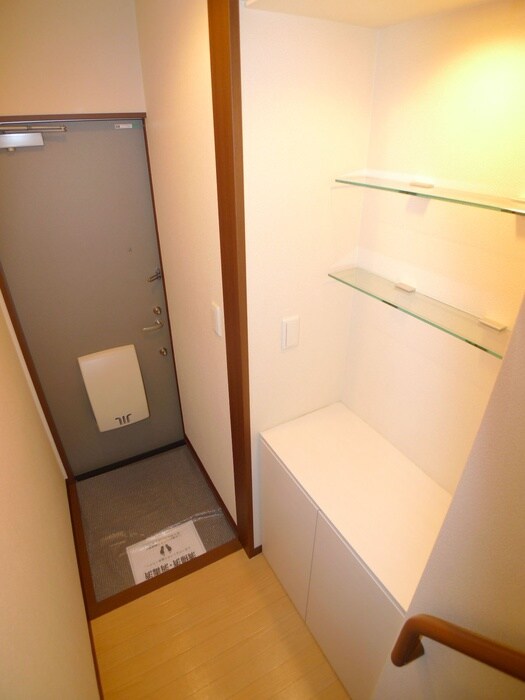 物件内観写真14　(玄関)