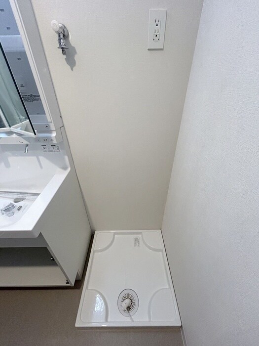 物件内観写真15　(洗濯機置場)