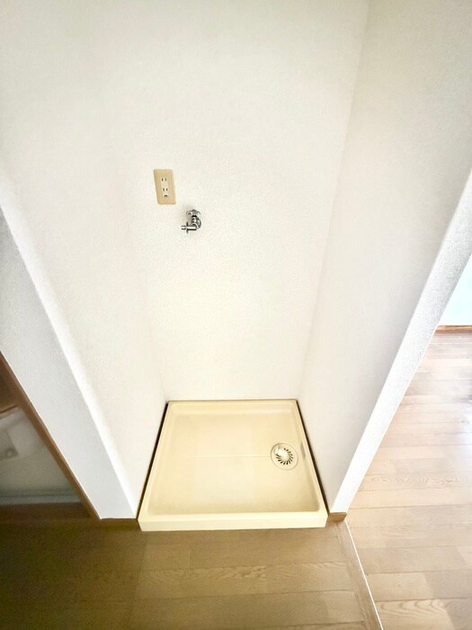 物件内観写真13　(洗濯機置場)