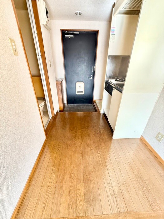 物件内観写真14　(廊下)