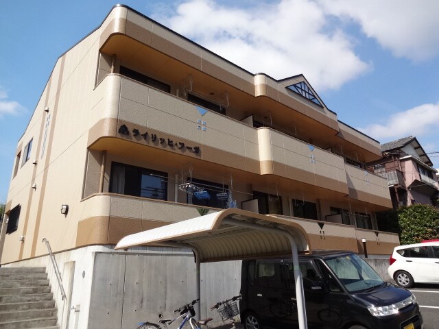 物件外観写真2　(駐車場)