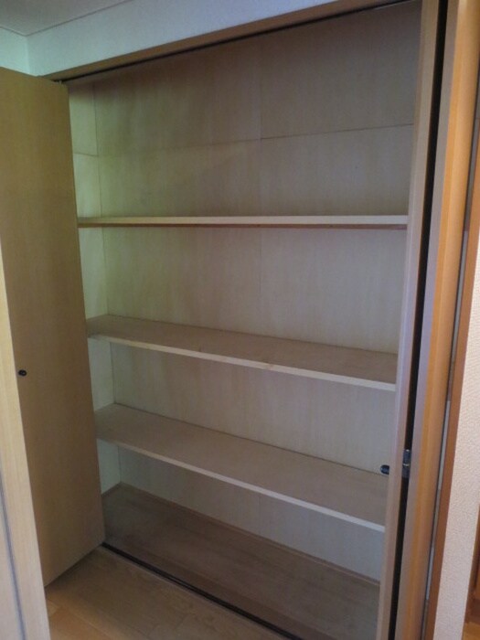 物件内観写真21　(収納)